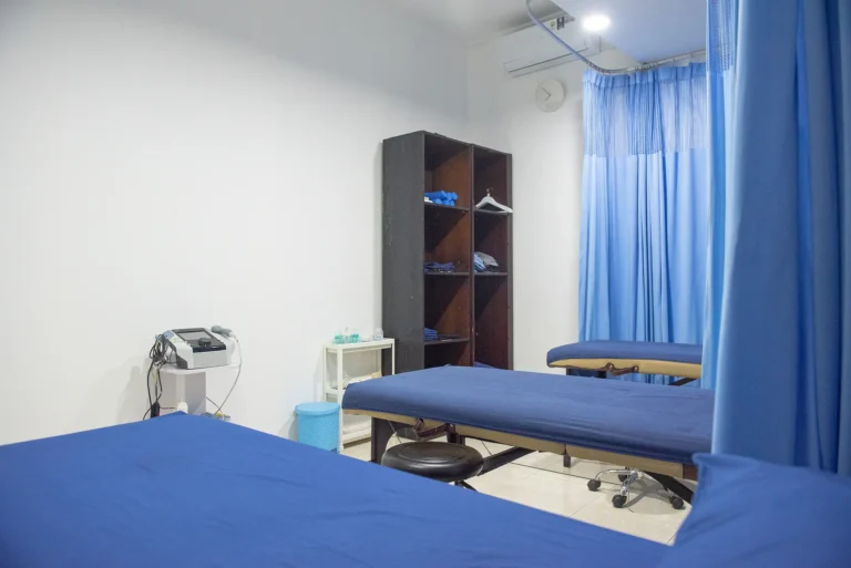 Physiotherapy Room (1)